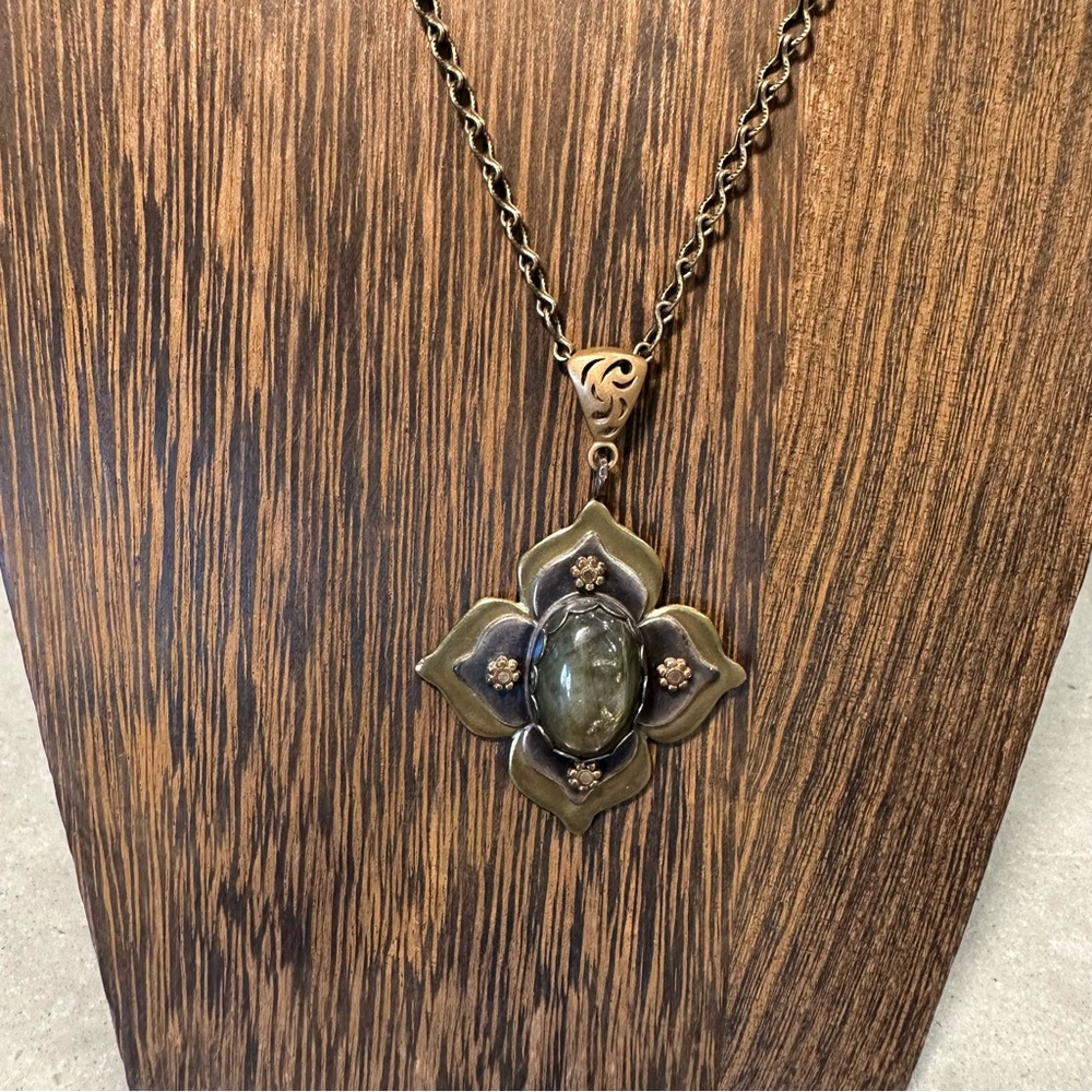 Beautiful Handmade Healing Stone Necklace